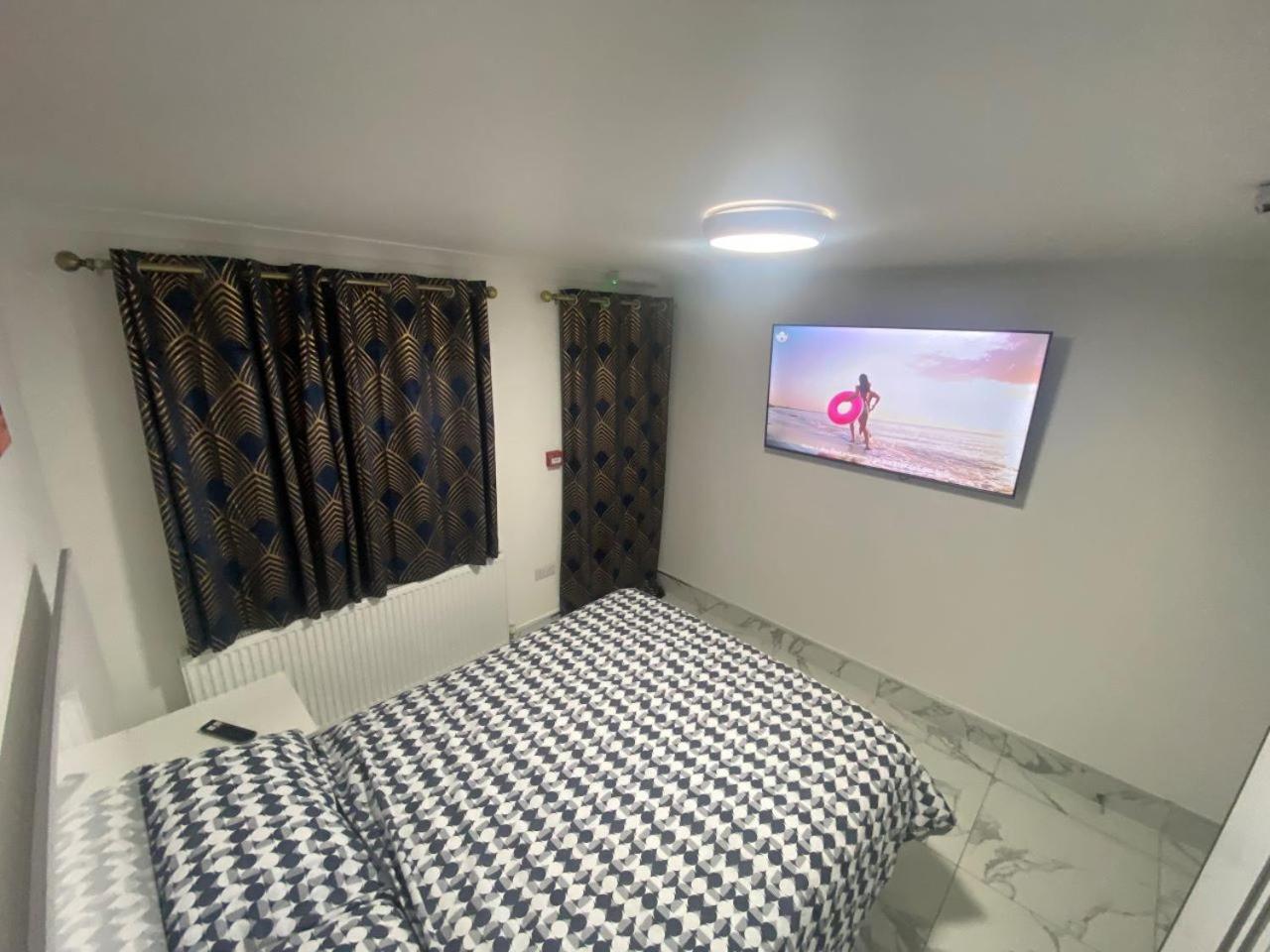 The Royal Boutique Oxford Lodge By London Sleep 6 Hayes  Buitenkant foto