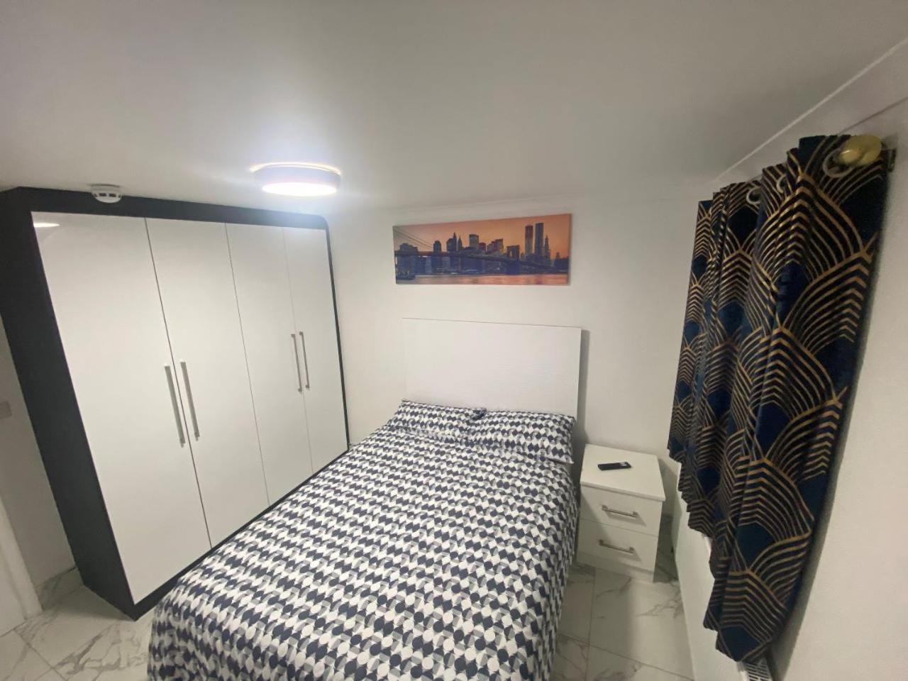 The Royal Boutique Oxford Lodge By London Sleep 6 Hayes  Buitenkant foto
