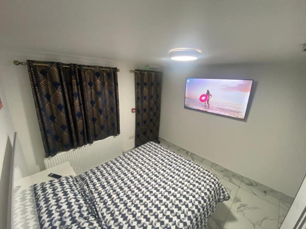 The Royal Boutique Oxford Lodge By London Sleep 6 Hayes  Buitenkant foto